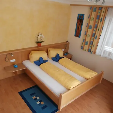 Guest house Haus Kristall 4*