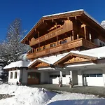 Haus Kristall Casa de hóspedes