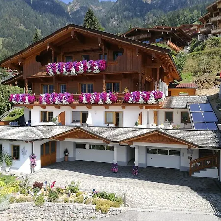 Casa de hóspedes Haus Kristall 4*