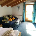 Haus Kristall Guest house 4*